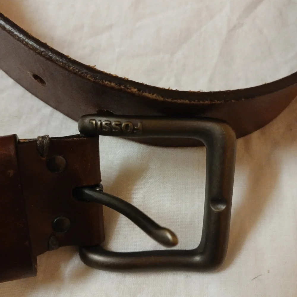 Fossil Brown Genuine Leather Belt logo inside and outside